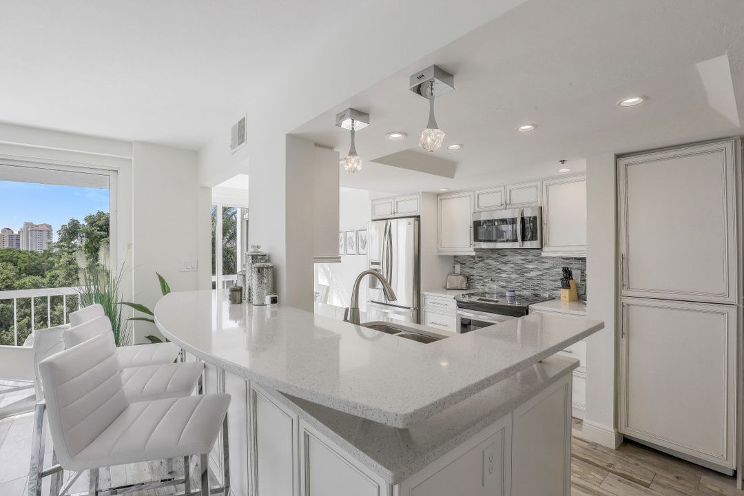 5501 Heron Point Dr #301, Naples, FL 34108