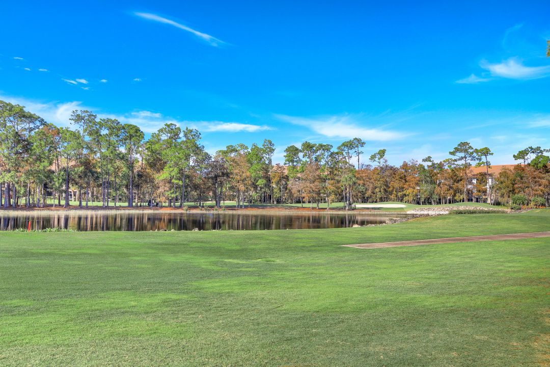 8255 Danbury Blvd #202, Naples, FL 34120