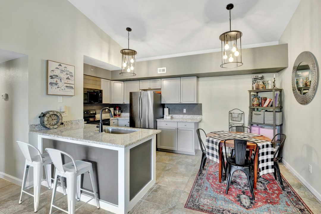 13521 Eagle Ridge Dr #127, Fort Myers, FL 33912