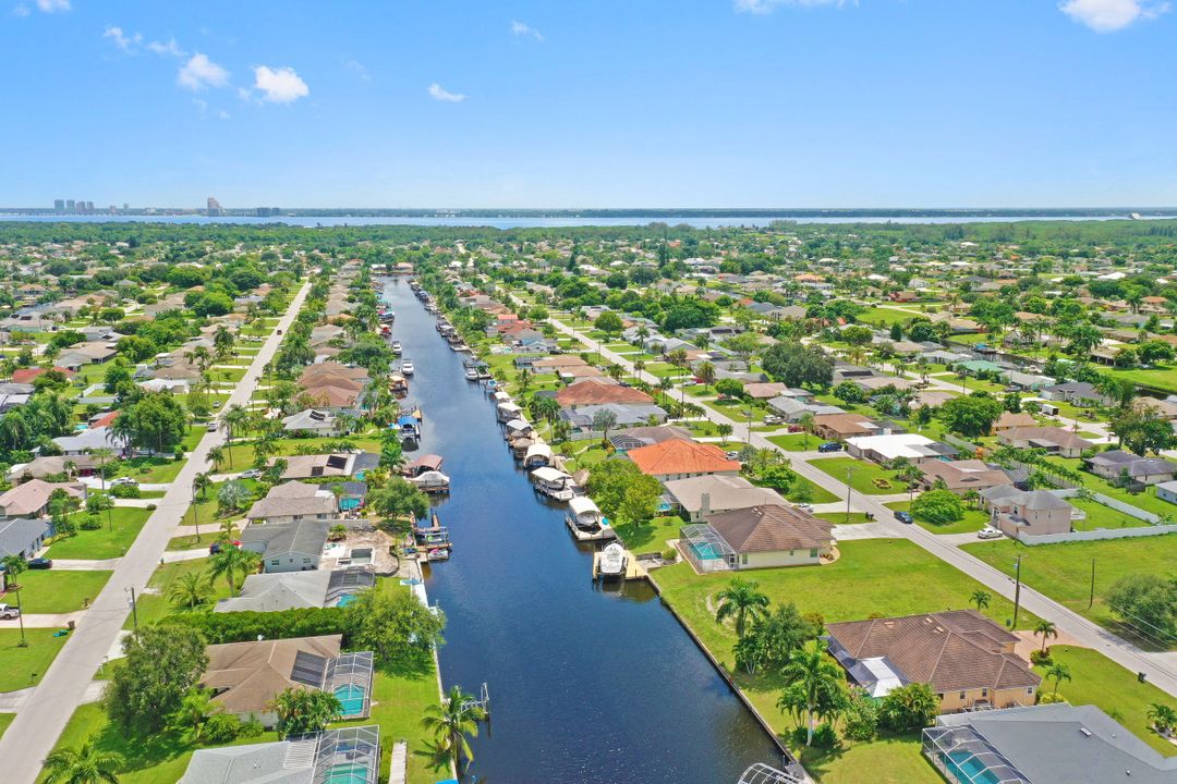 1707 SE 13th St, Cape Coral, FL 33990