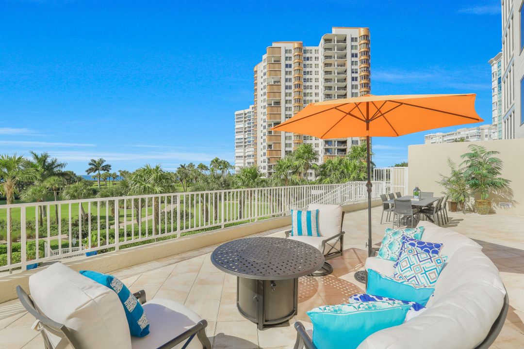 4201 Gulf Shore Blvd N #302, Naples, FL 34103