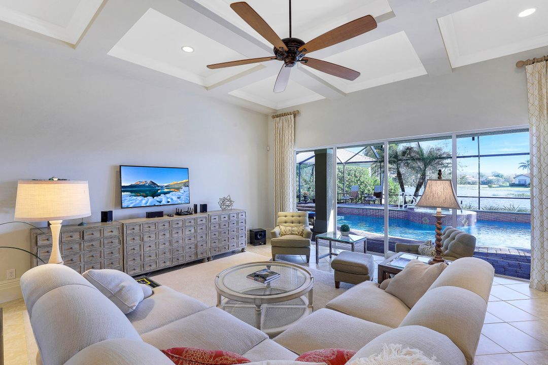 3740 Mossy Oak Dr, Fort Myers, FL 33905