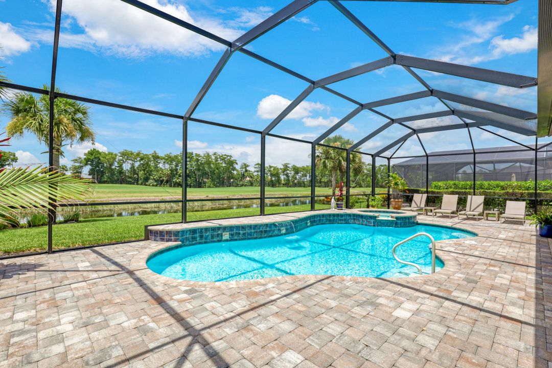 9373 Surfbird Ct, Naples, FL 34120