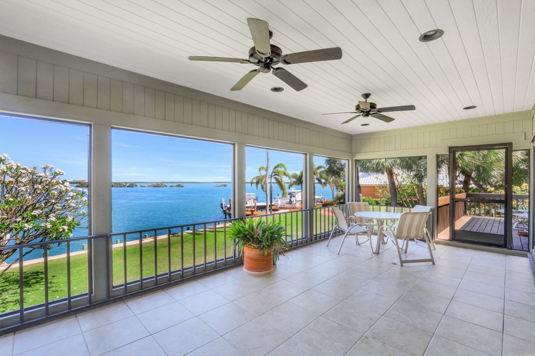 1011 Pettit Ct, Marco Island, FL 34145