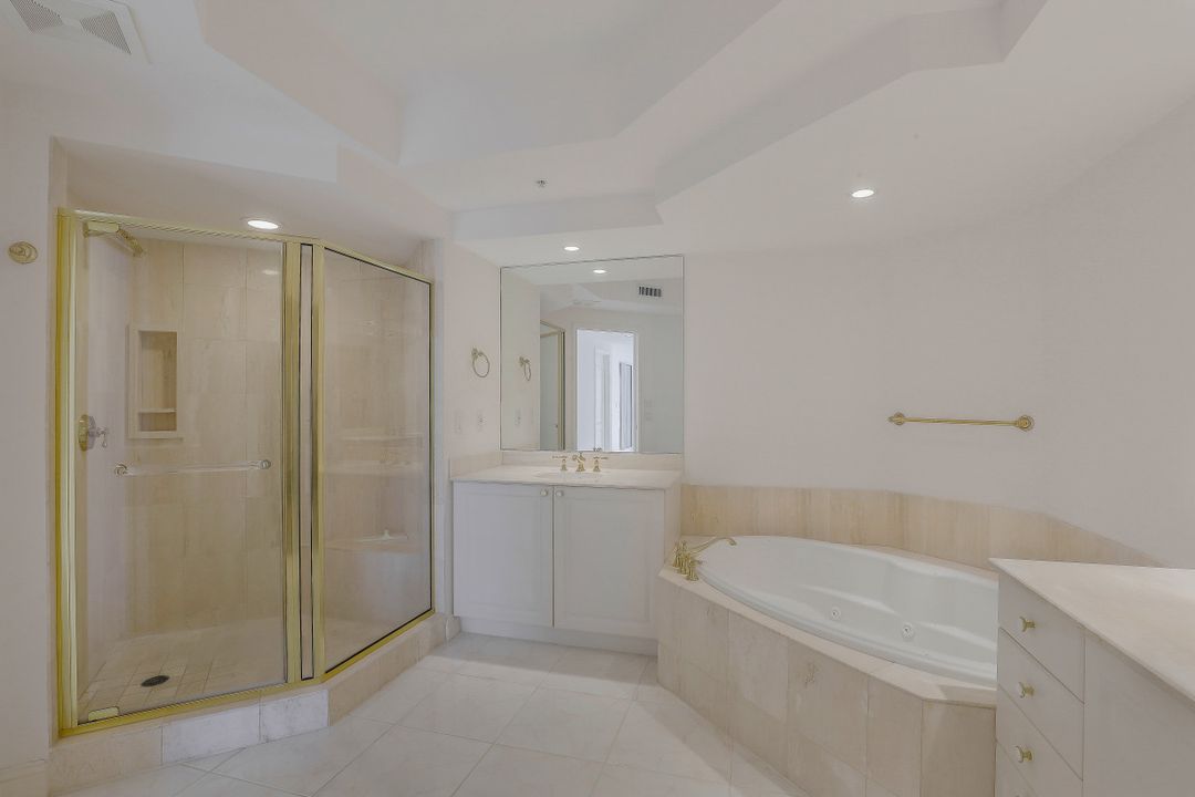 4801 Bonita Bay Blvd #804, Bonita Springs, FL 34134