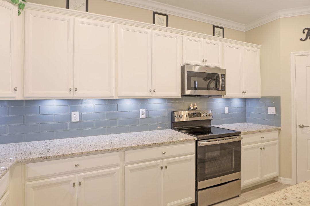 19813 Bittersweet Ln, Estero, FL 33928