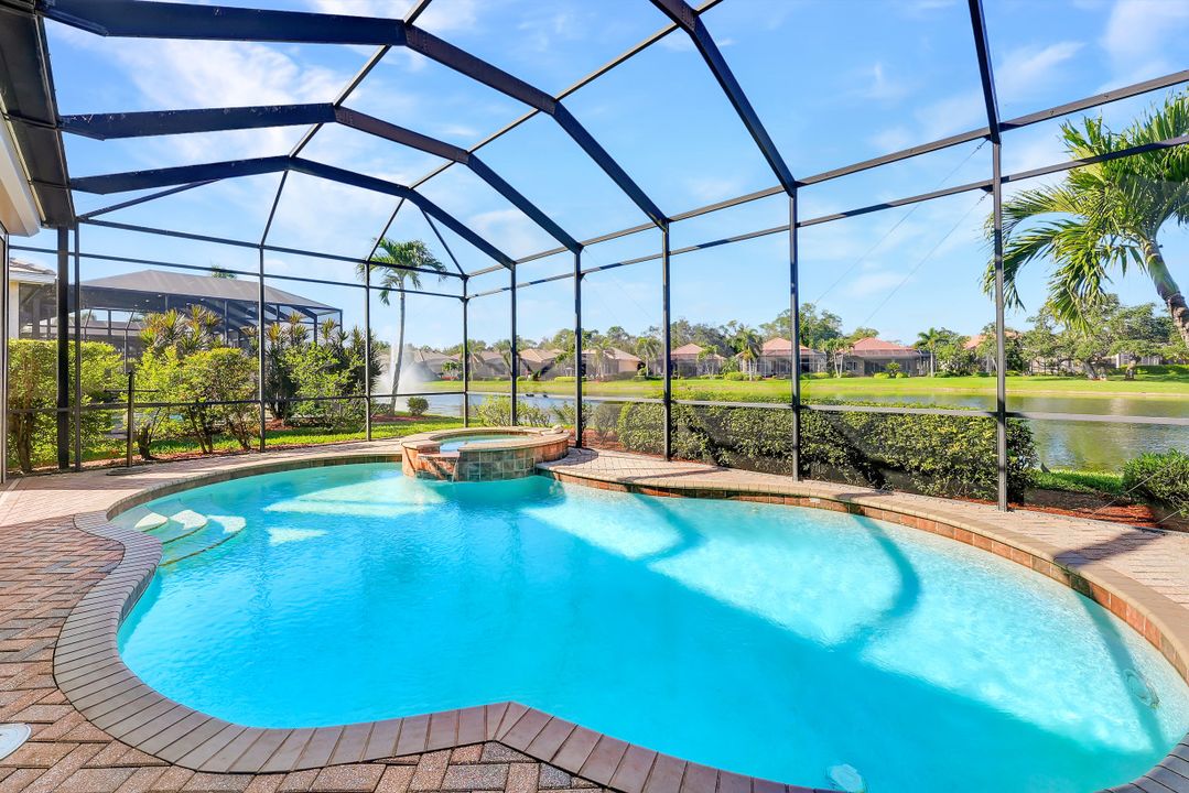 6000 Hammock Isles Cir, Naples, FL 34119