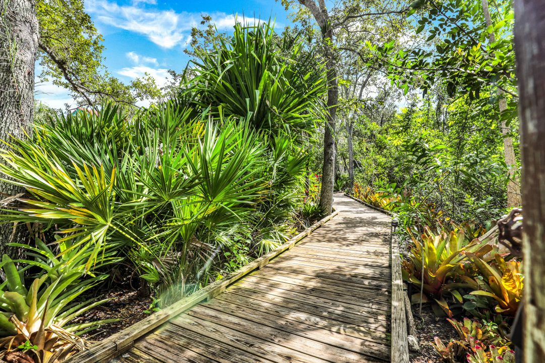 2278 Anchorage Ln #D, Naples, FL 34104