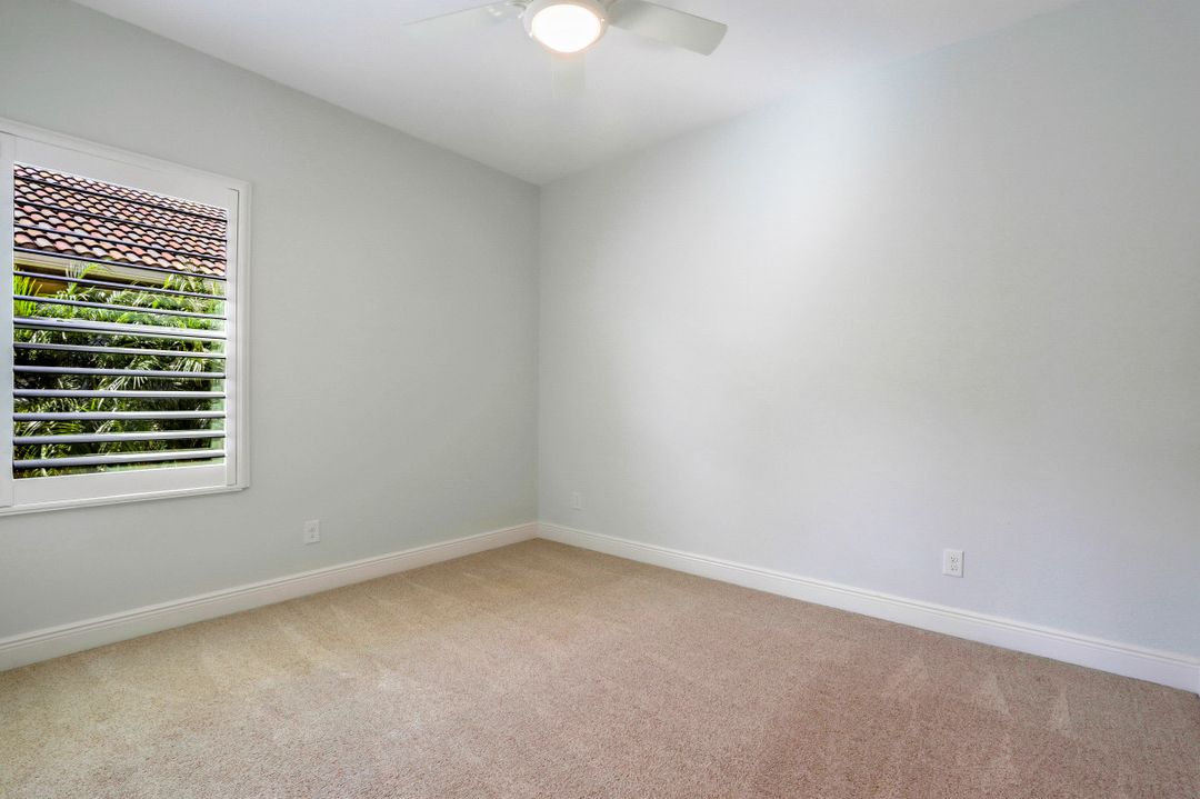 14559 Grapevine Dr, Naples, FL 34114