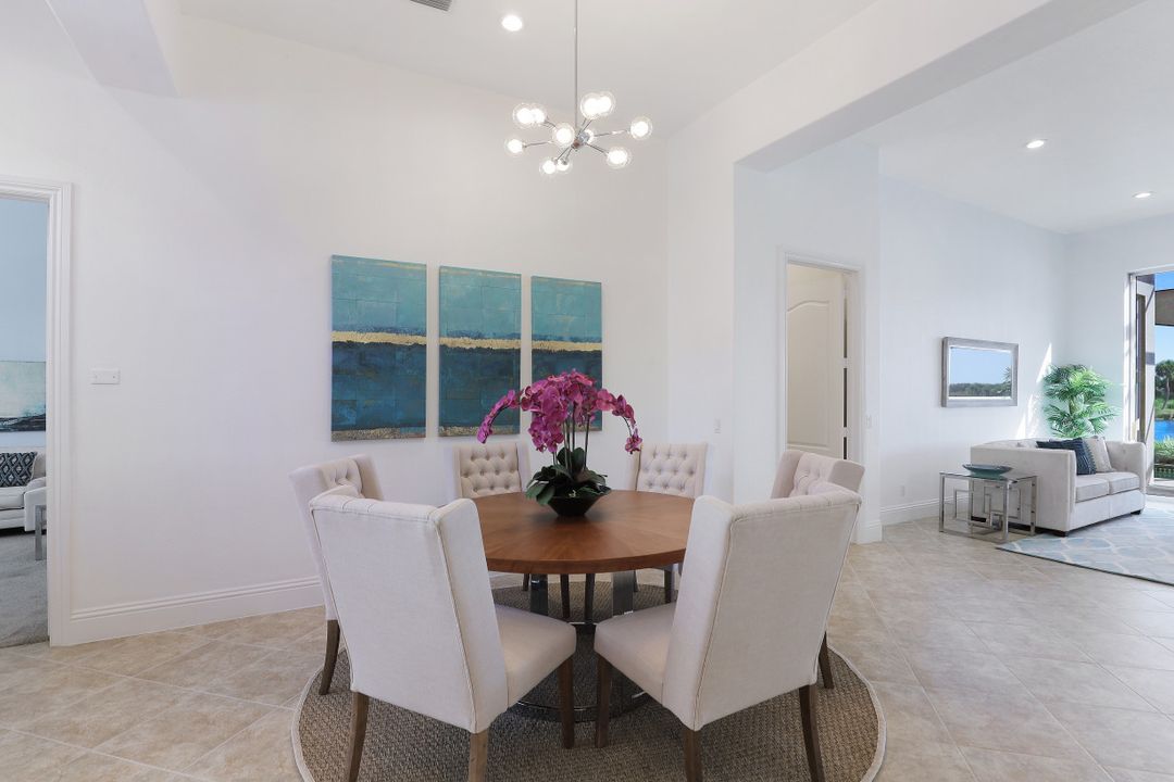 8516 Bellagio Dr, Naples, FL 34114