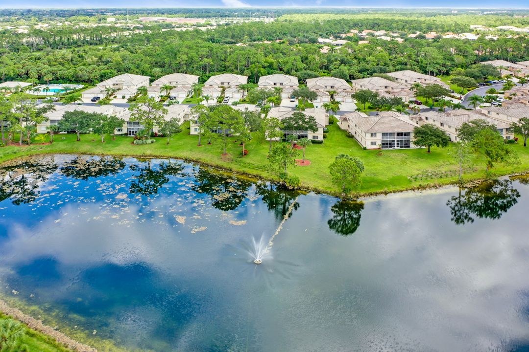 680 Luisa Ln #4, Naples, FL 34104