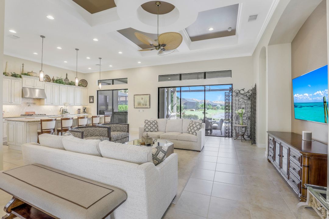 9418 Galliano Ter, Naples, FL 34119