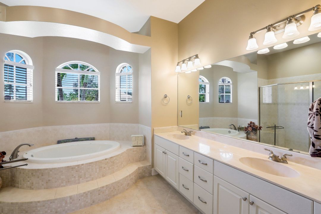 3026 SW 26th Ave, Cape Coral, FL 33914