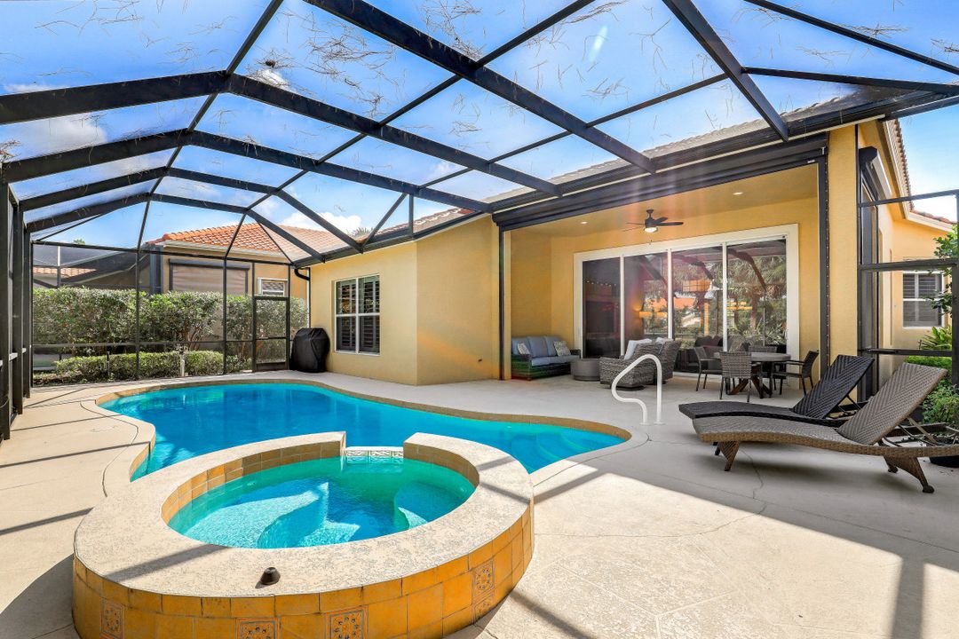 28609 Pienza Ct, Bonita Springs, FL 34135