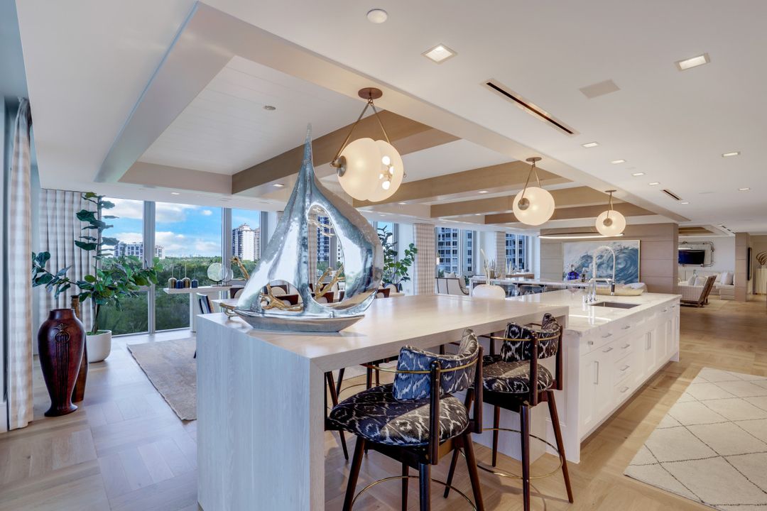 6897 Grenadier Blvd #504, Naples, FL 34108