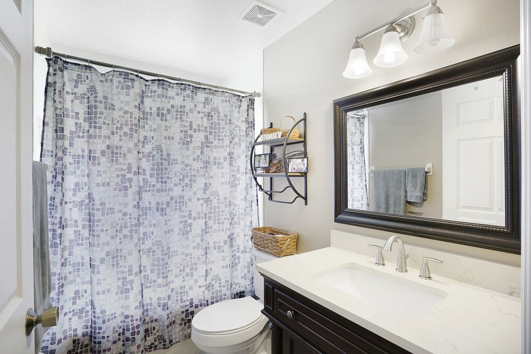 6645 Huntington Lakes Cir #104, Naples, FL 34119