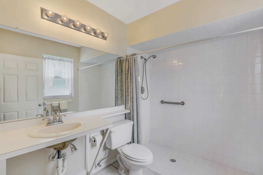 14901 Park Lake Dr #101, Fort Myers, FL 33919