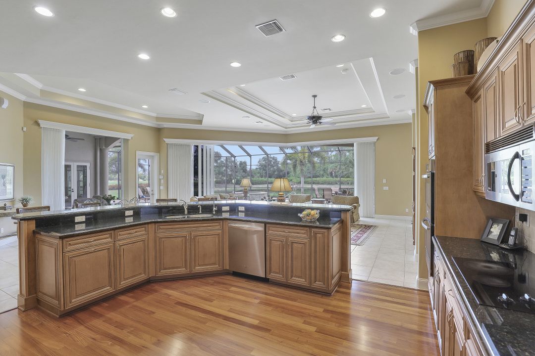 1761 Supreme Ct, Naples, FL 34110