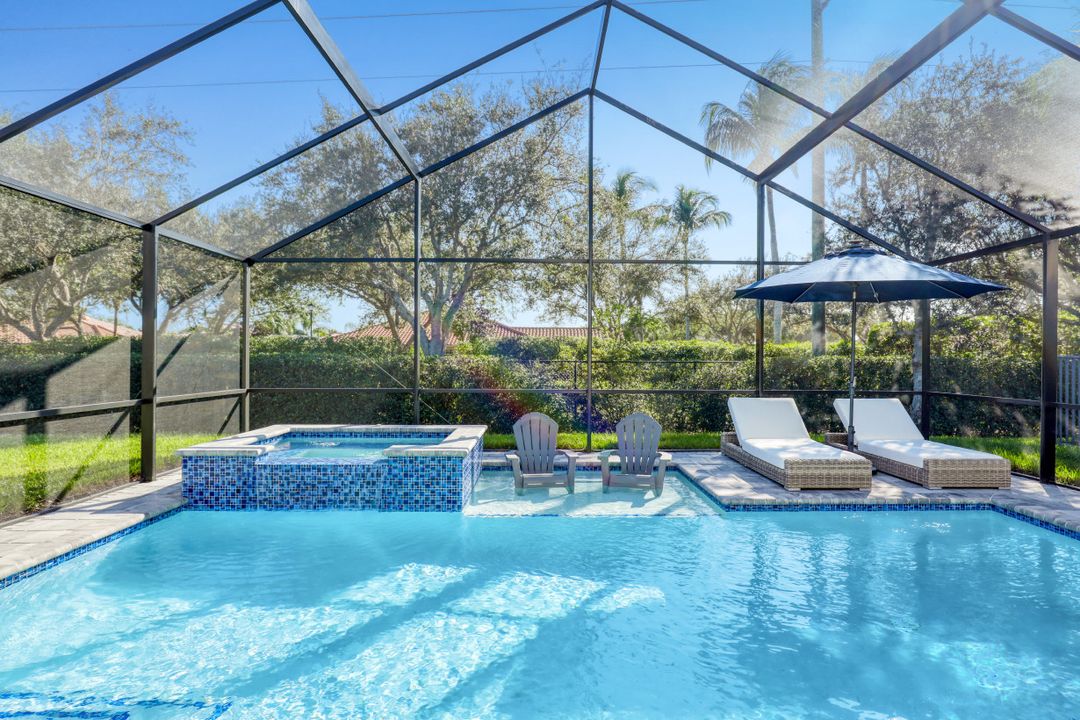 1671 Triangle Palm Terrace, Naples, FL 34119