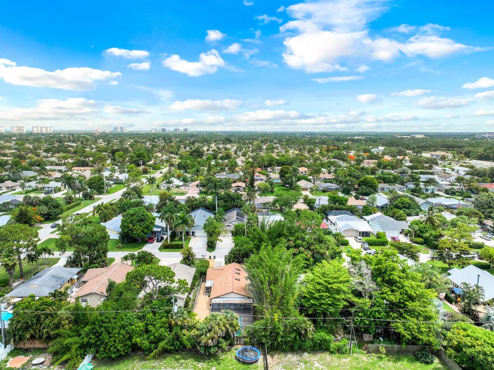 814 93rd Ave N, Naples, FL 34108