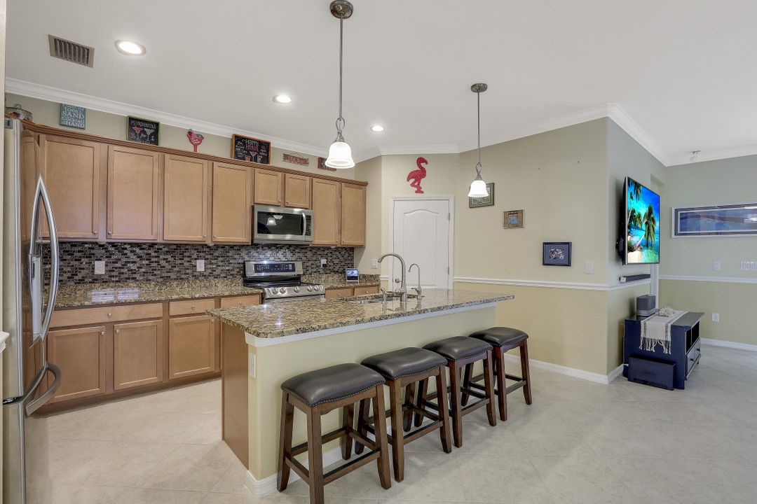 3639 Treasure Cove Cir, Naples, FL 34114