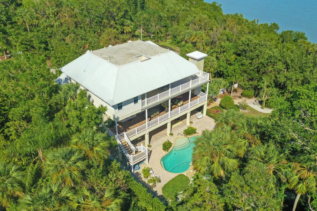 1811 Dade Ct, Marco Island, FL 34145