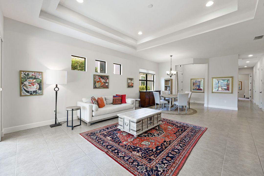 9123 Isla Bella Cir, Bonita Springs, FL 34135