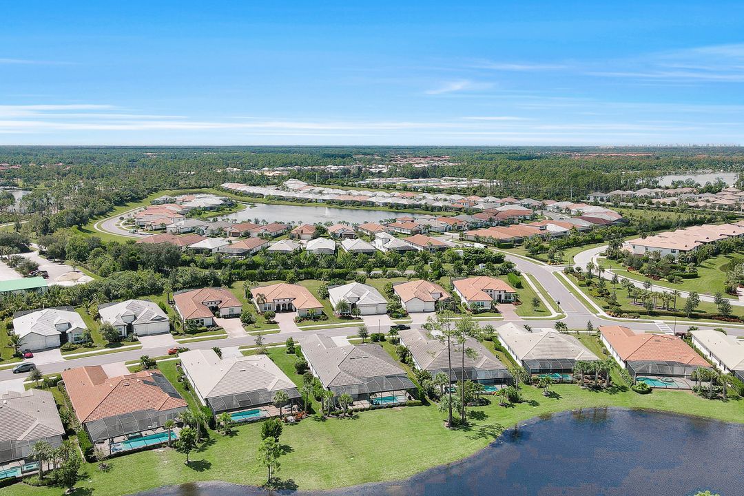 2155 Antigua Ln, Naples, FL 34120