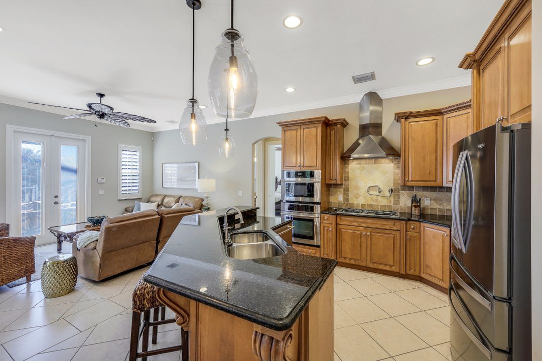 707 Plantation Ct, Marco Island, FL 34145