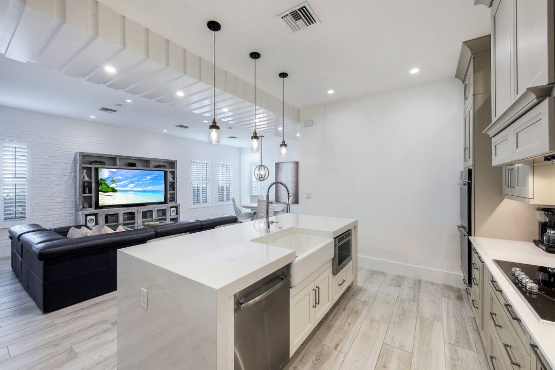 14167 Nautica Ct, Naples, FL 34114