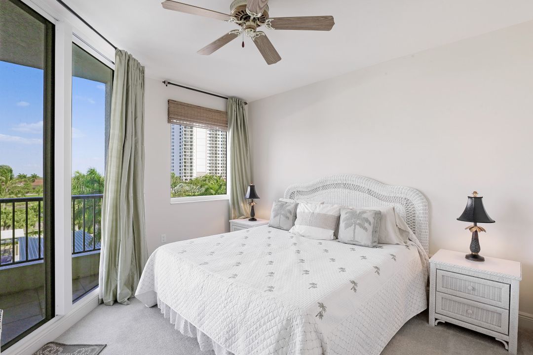 1065 Borghese Ln, Naples, FL 34114