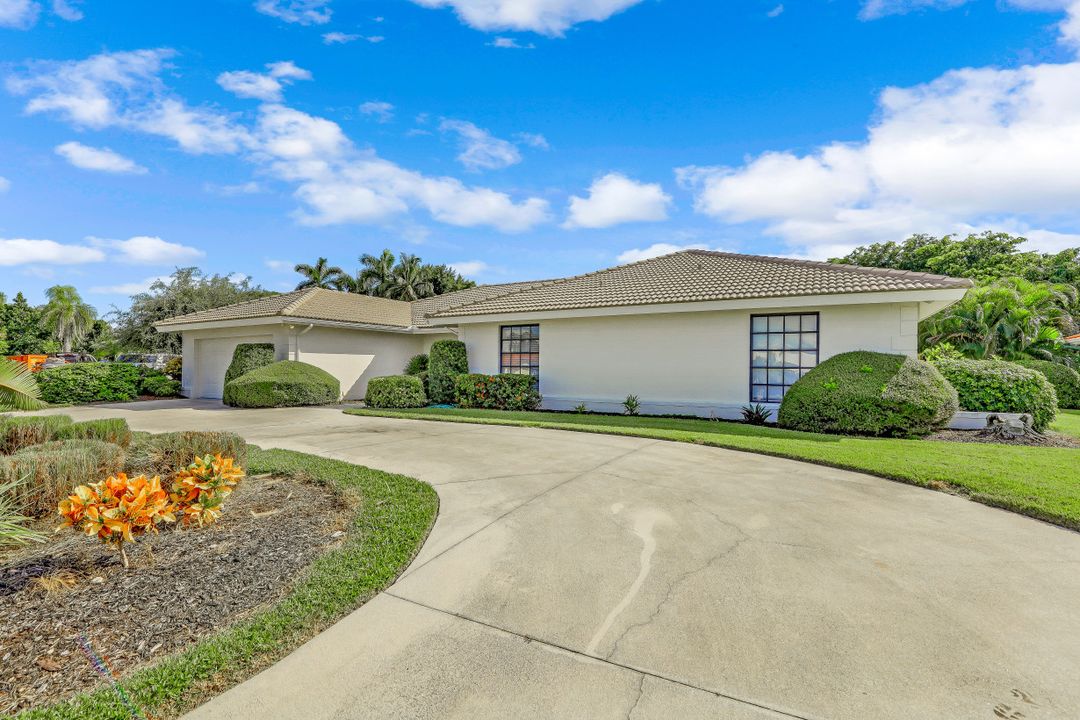 216 Shadowridge Ct, Marco Island, FL 34145