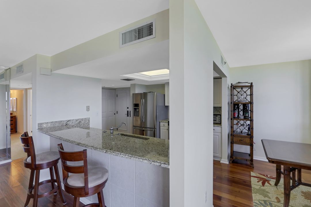 6585 Nicholas Blvd #1405, Naples, FL 34108