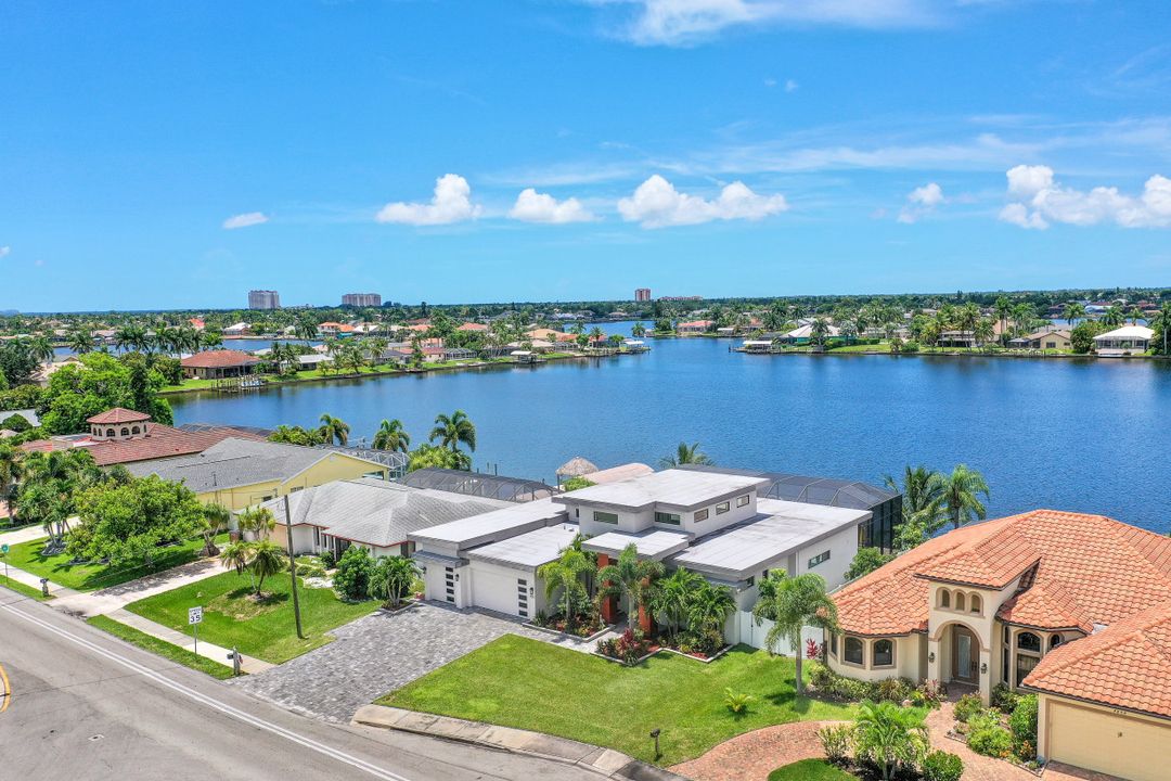 4812 Pelican Blvd, Cape Coral, FL 33914