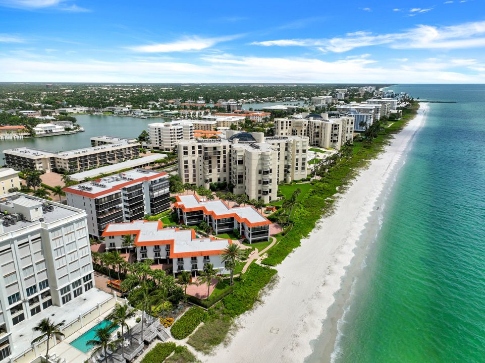 3333 Gulf Shore Blvd N #103, Naples, FL 34103