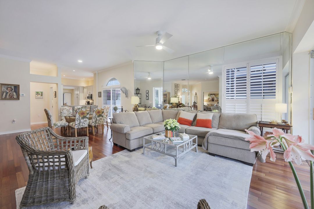 2208 Paget Cir, Naples, FL 34112