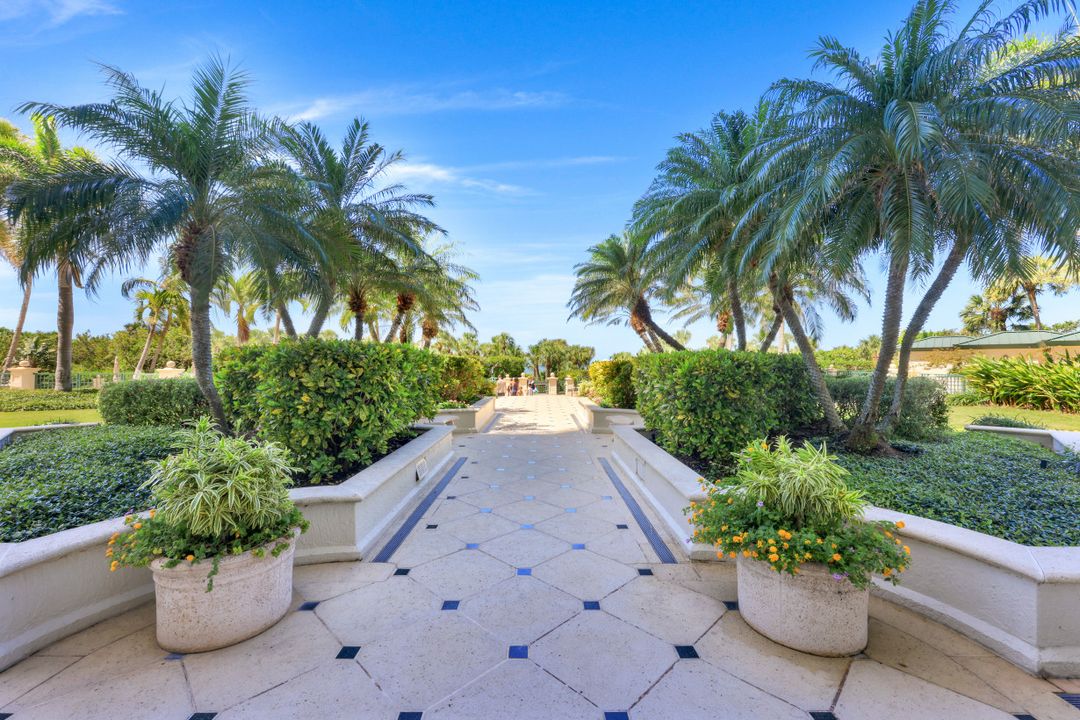 8171 Bay Colony Dr #1103, Naples, FL 34108