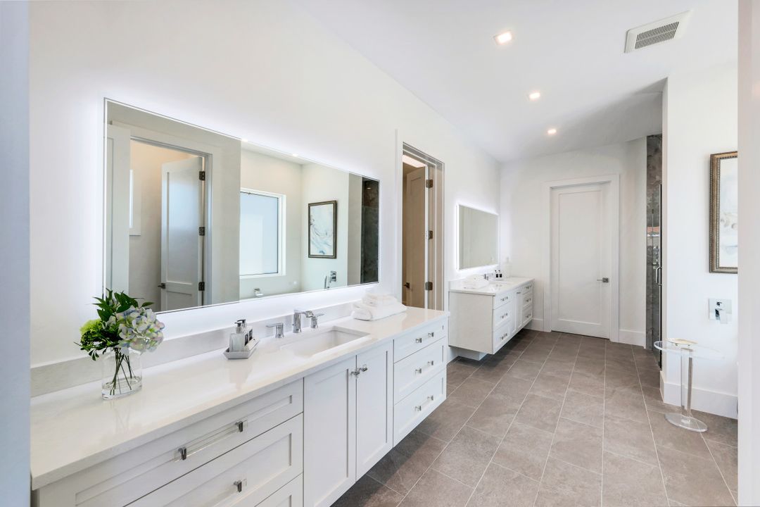 469 Germain Ave, Naples, FL 34108