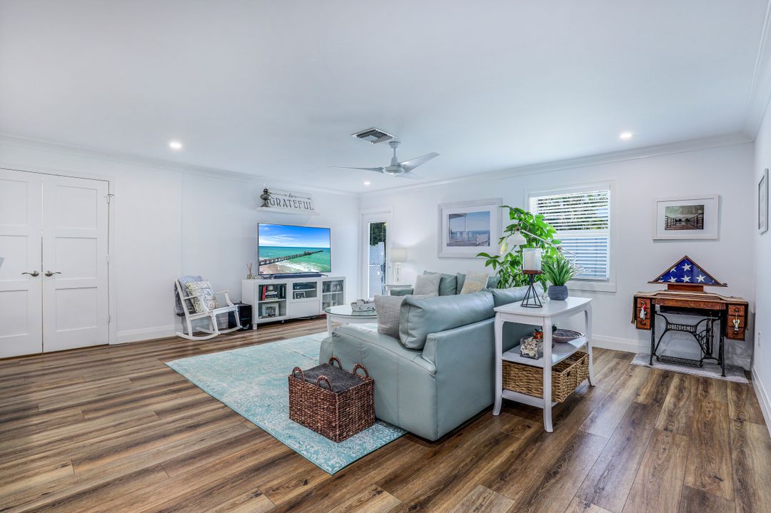 1229 28th Ave N, Naples, FL 34103