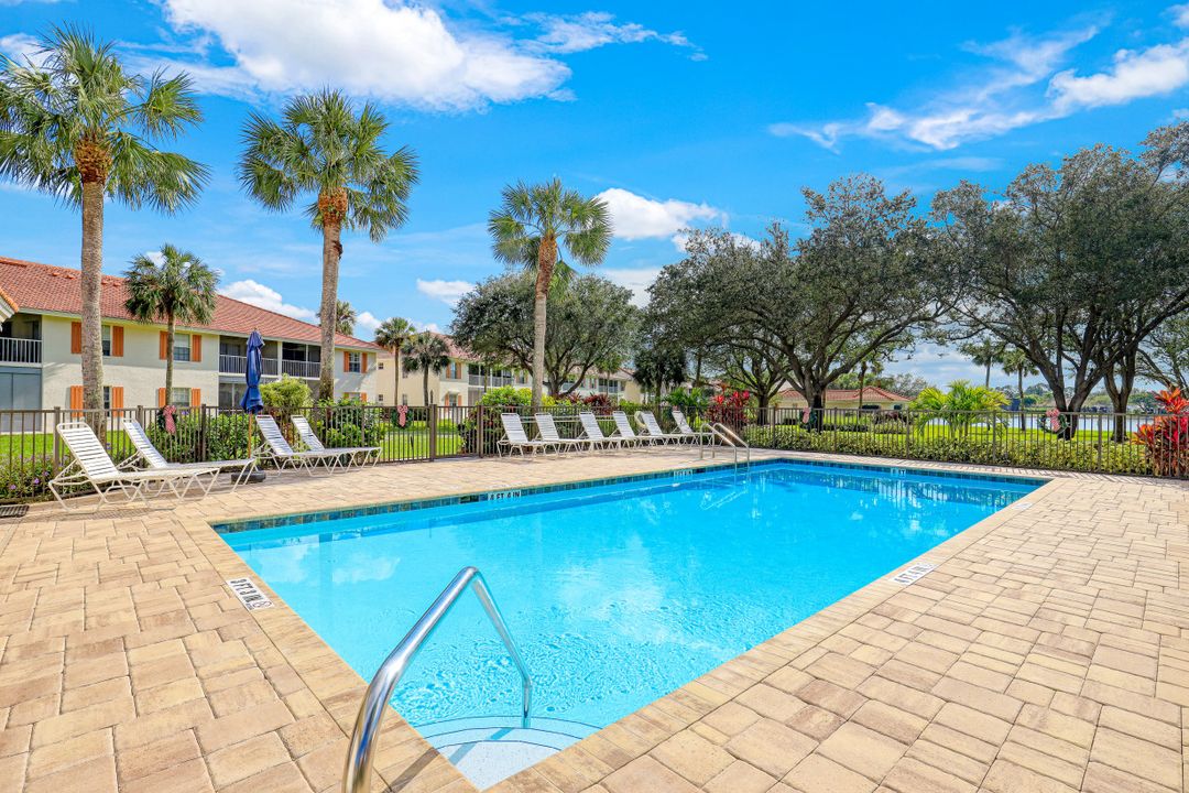 721 Mardel Dr  #606, Naples, FL 34104