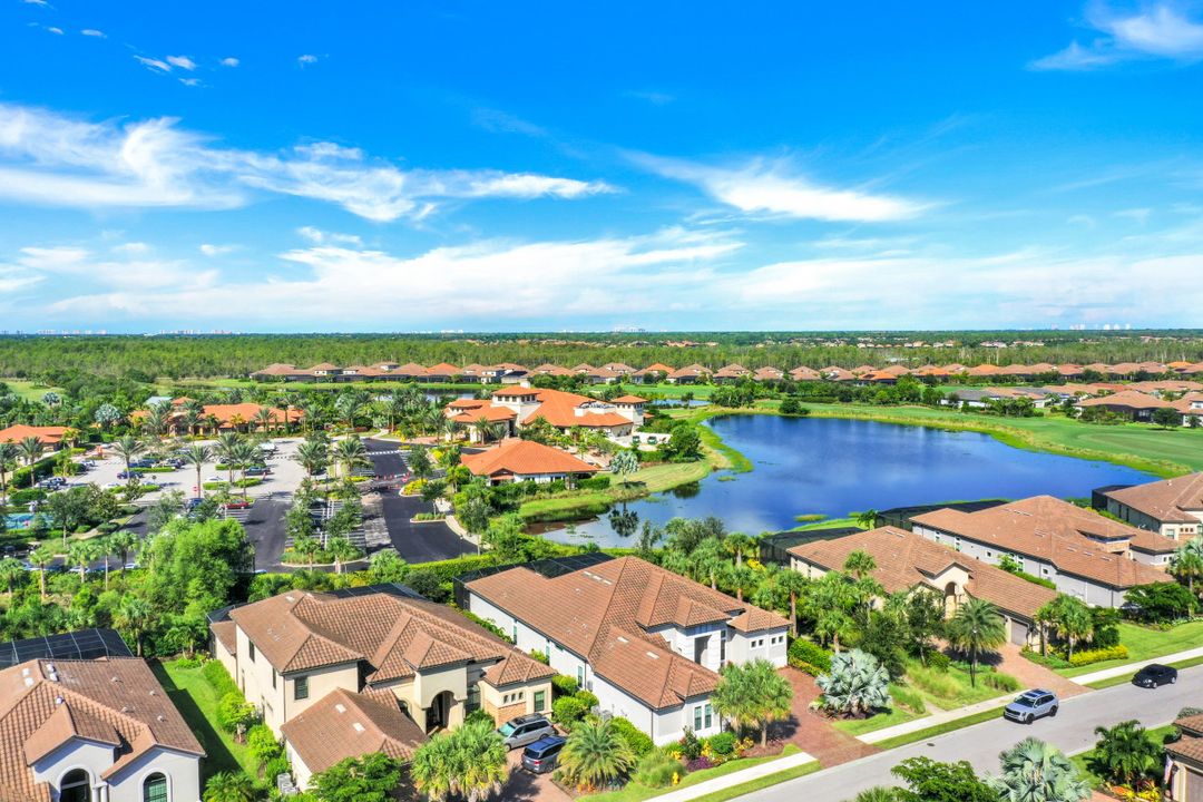 9018 Sorreno Ct, Naples, FL 34119