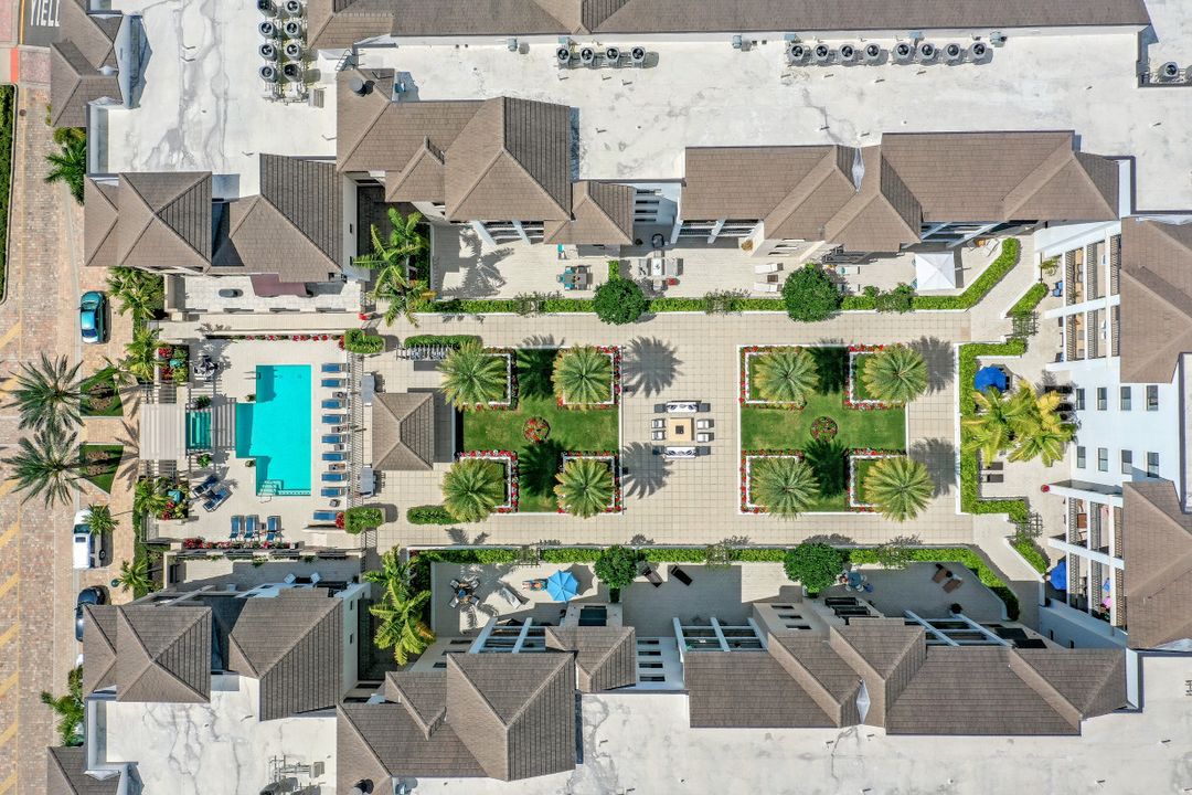 1035 3rd Ave S #203, Naples, FL 34102