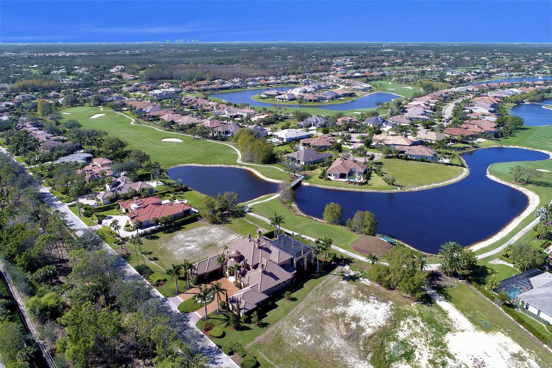 6411 Highcroft Dr, Naples, FL 34119