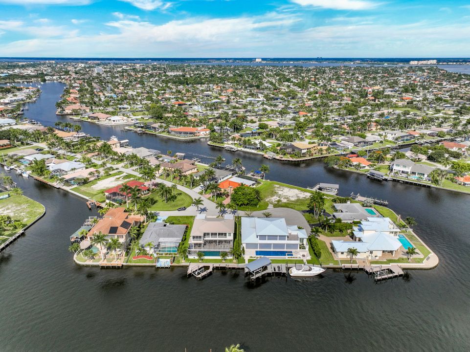 5084 Sorrento Ct, Cape Coral, FL 33904