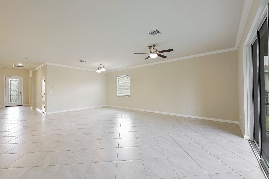2565 Caslotti Way, Cape Coral, FL 33909