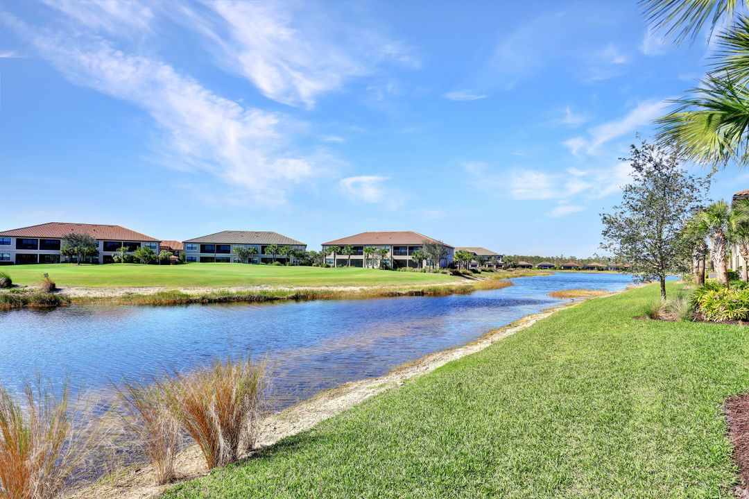 9658 Montelanico Loop #102, Naples, FL 34119