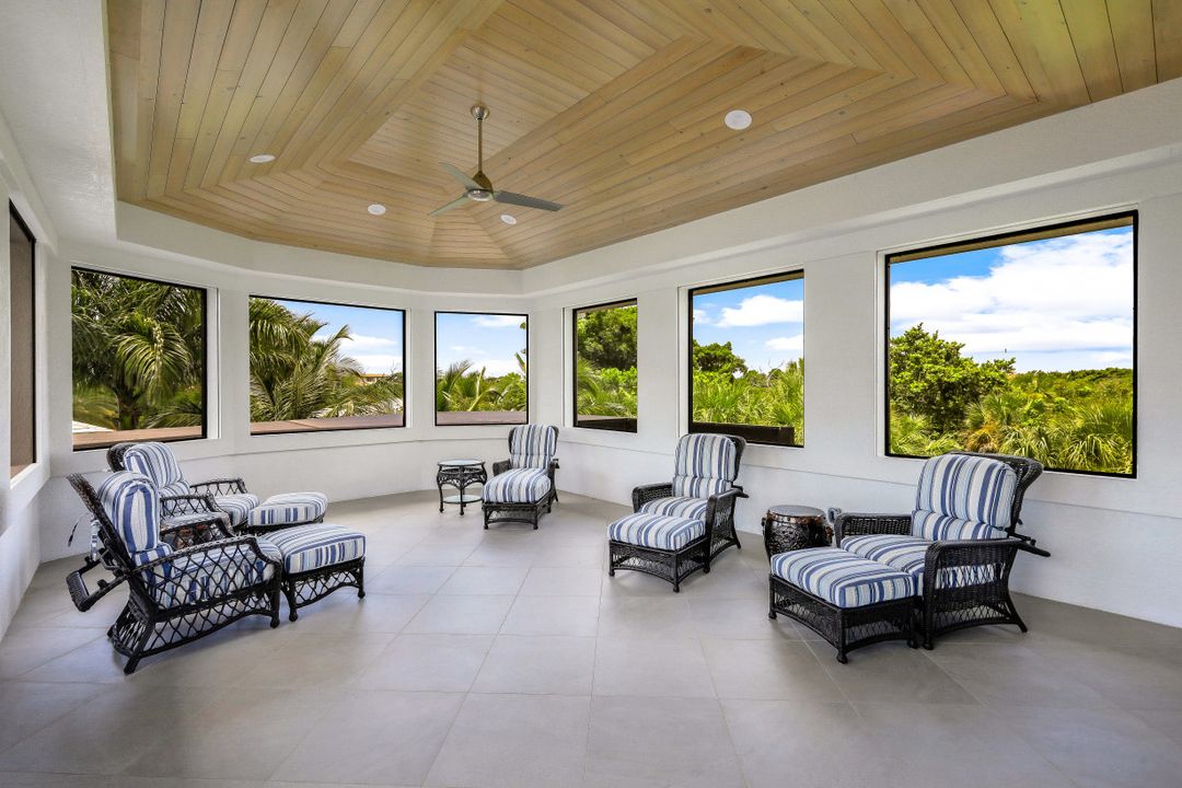 261 Hideaway Cir N, Marco Island, FL 34145