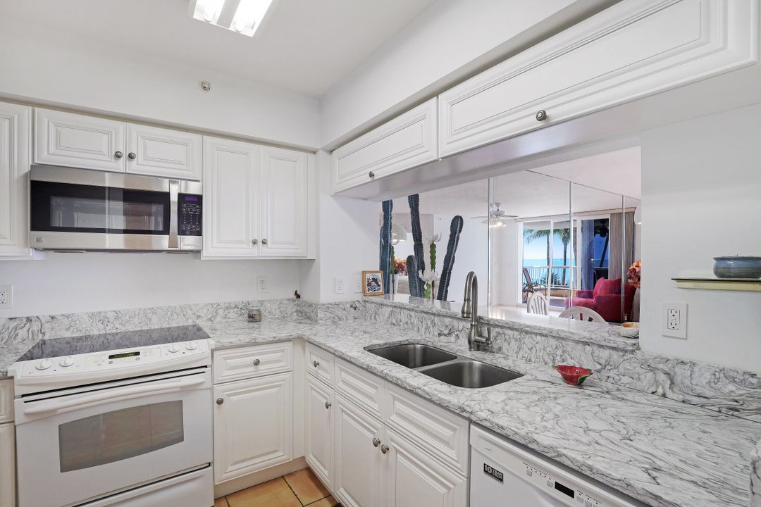 990 Cape Marco Dr #102, Marco Island, FL 34145