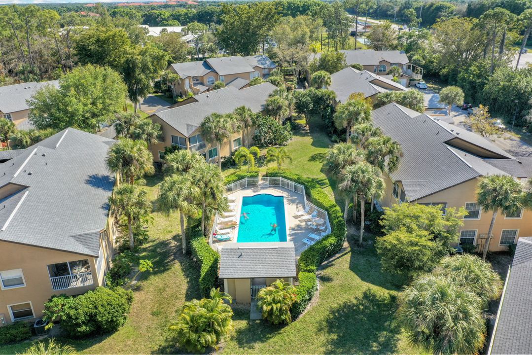 9589 Crescent Garden Dr #101, Naples, FL 34109