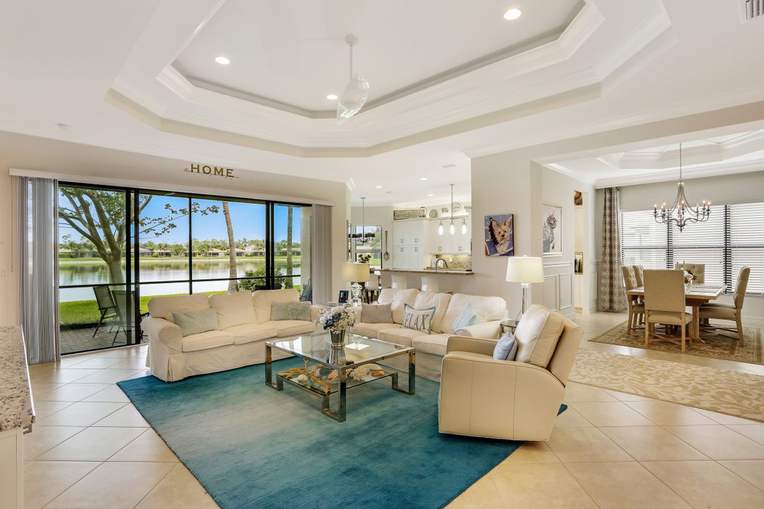 3883 Gibralter Dr, Naples, FL 34119